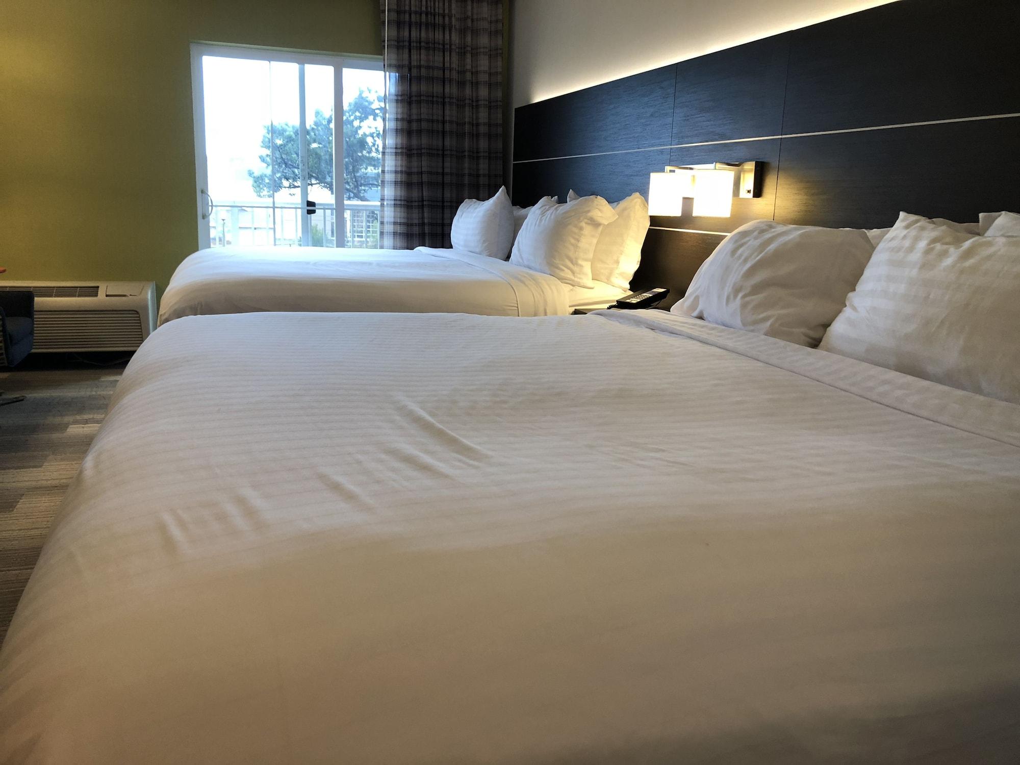 Holiday Inn Express Hotel & Suites Seaside Convention Center By Ihg Esterno foto