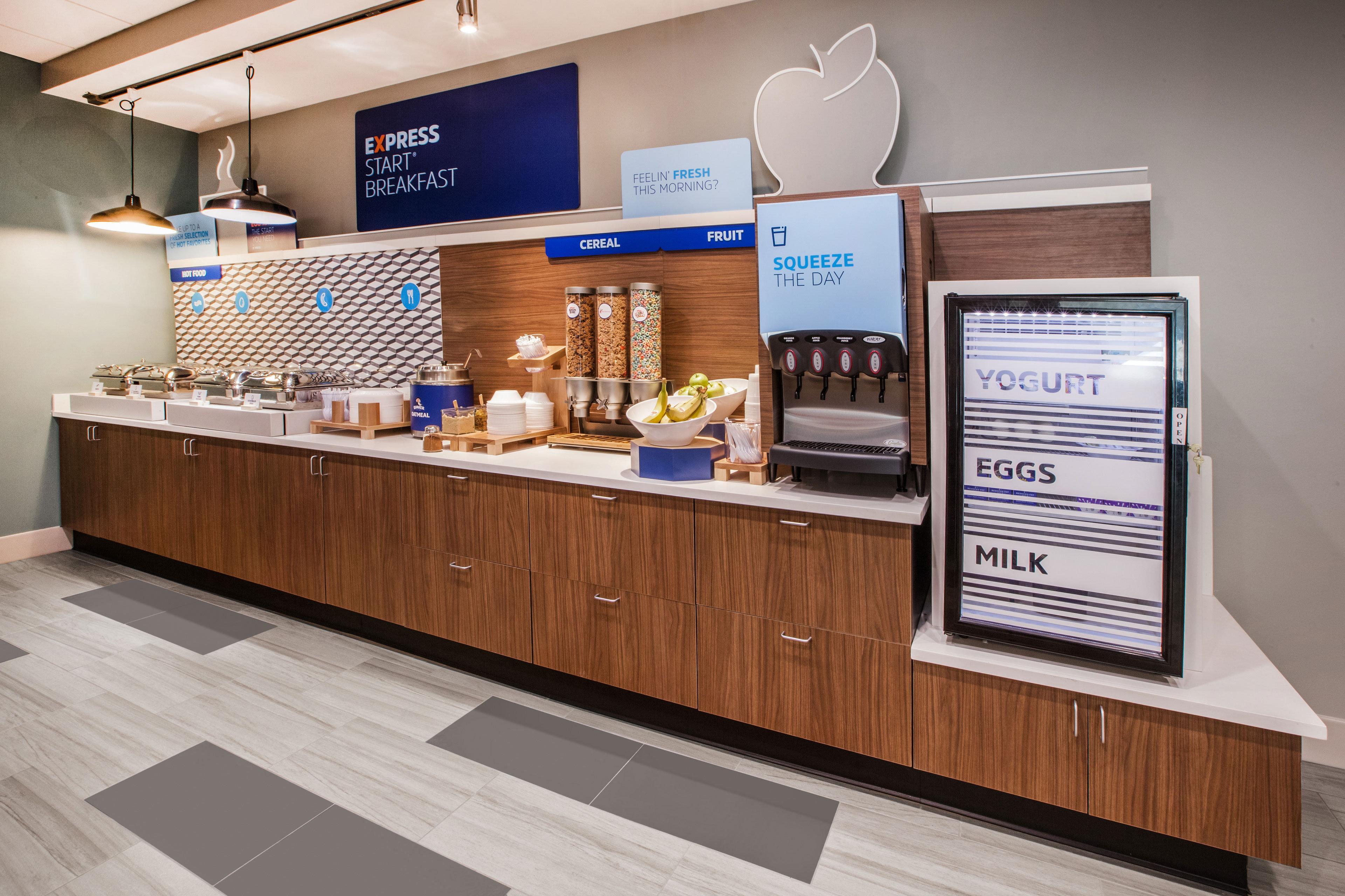 Holiday Inn Express Hotel & Suites Seaside Convention Center By Ihg Esterno foto