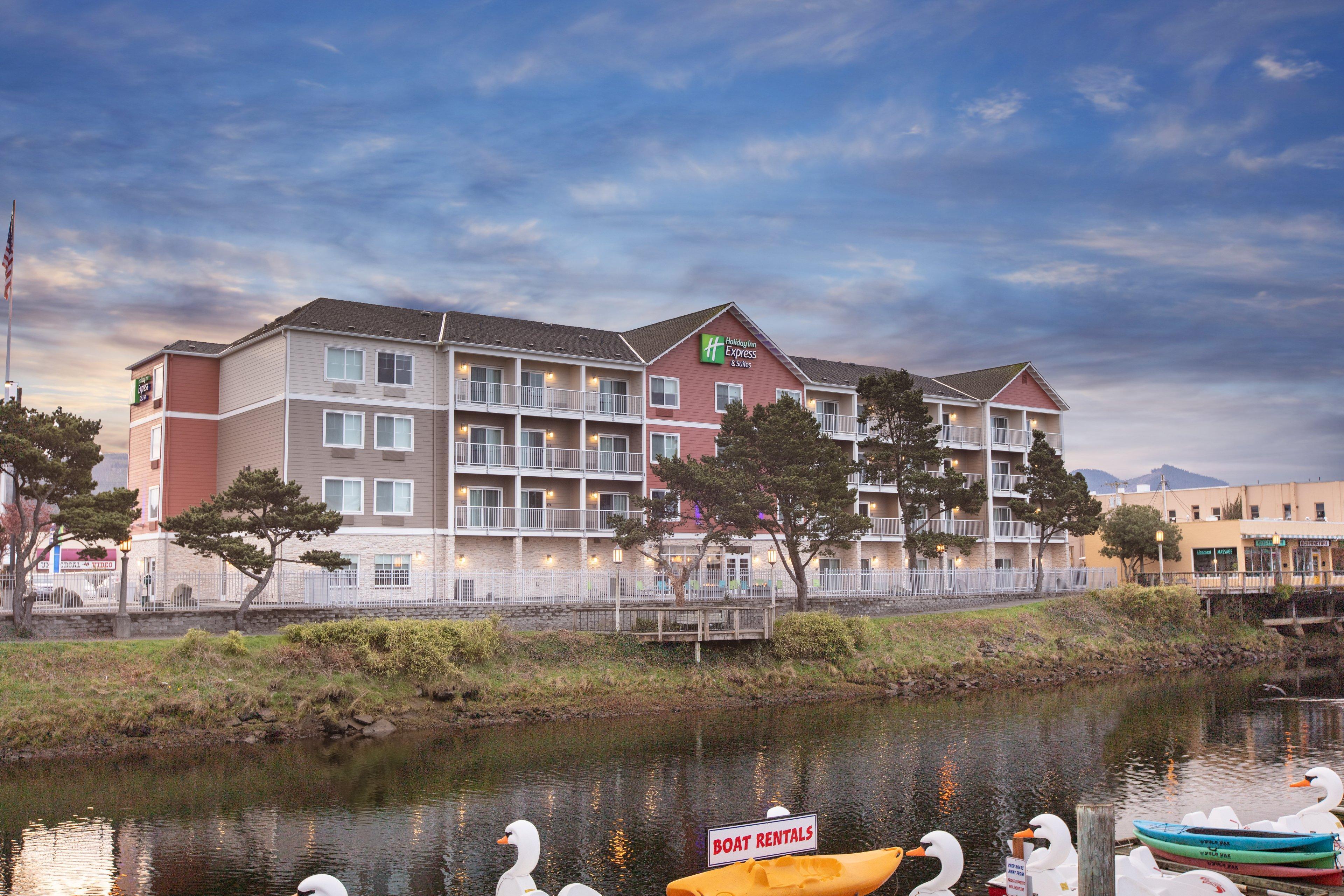 Holiday Inn Express Hotel & Suites Seaside Convention Center By Ihg Esterno foto