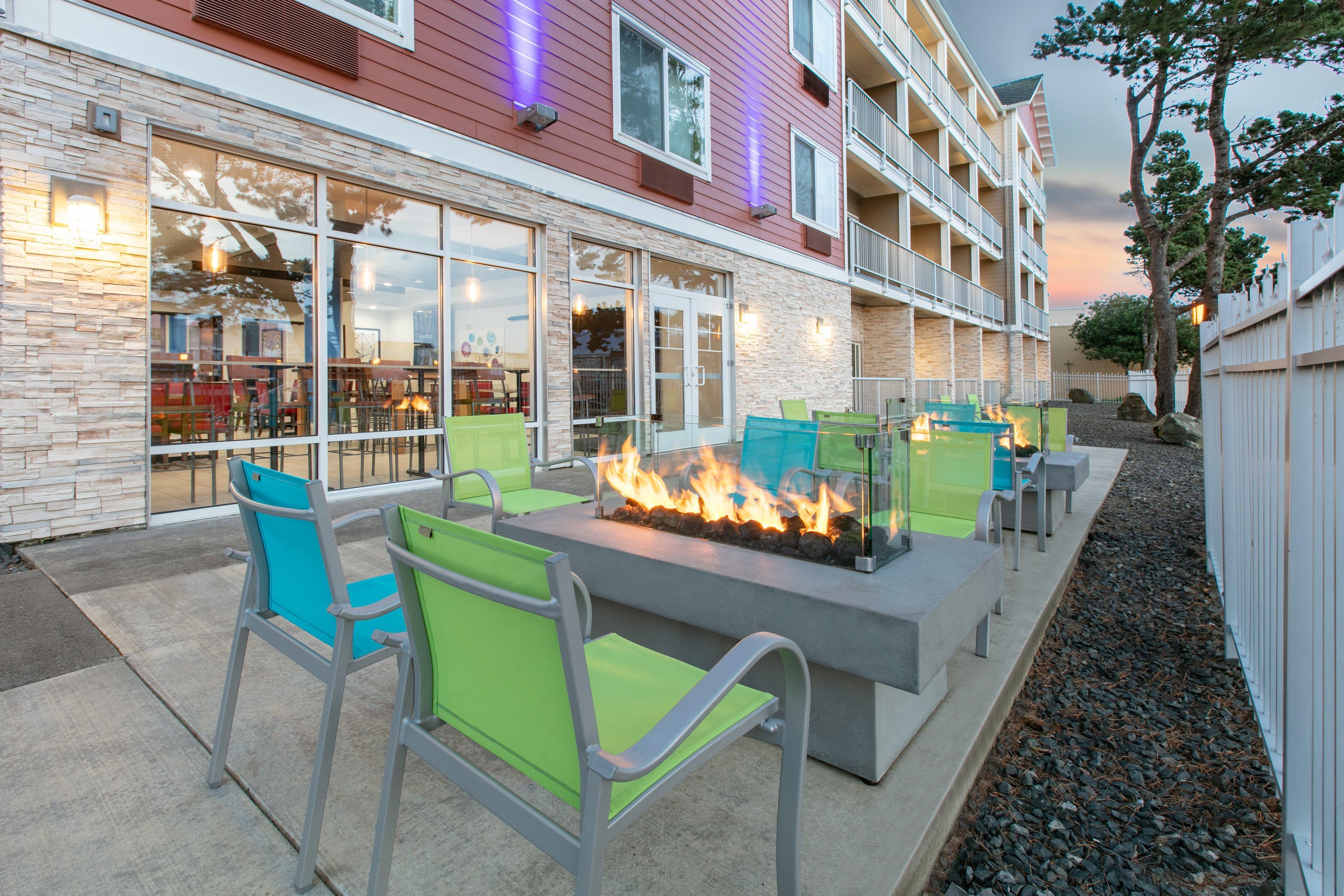Holiday Inn Express Hotel & Suites Seaside Convention Center By Ihg Esterno foto
